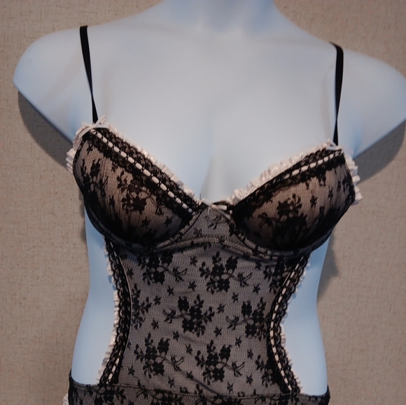 Victoria's Secret Black and Cream Lace Chemise - Picture 2 of 4